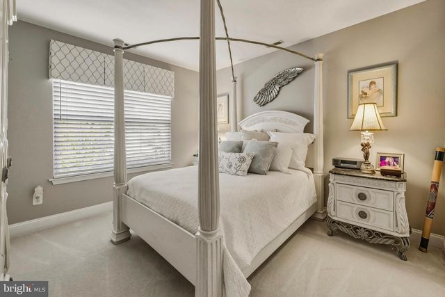 267 CHURCHILL DR, Egg Harbor Township, NJ 08234