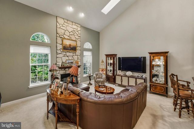 267 CHURCHILL DR, Egg Harbor Township, NJ 08234