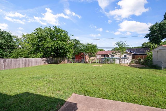 230 NE Craig Street, Burleson, TX 76028
