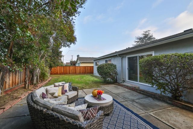 20087 Pacifica Drive, Cupertino, CA 95014