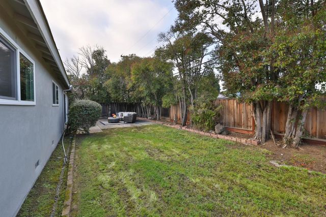20087 Pacifica Drive, Cupertino, CA 95014