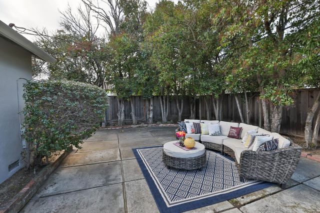 20087 Pacifica Drive, Cupertino, CA 95014