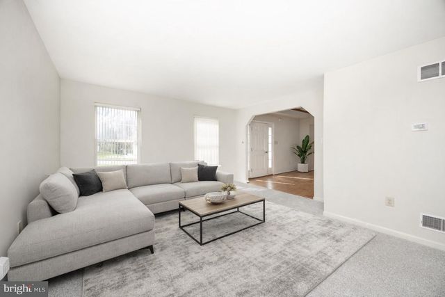 381 BRIANNA CIR, Pottstown, PA 19465