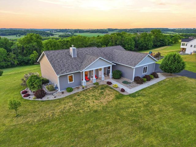 W4896 Edelweiss Road, New Glarus, WI 53574