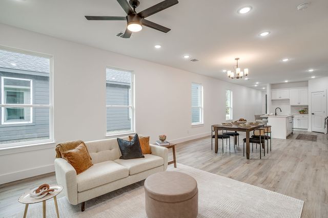 4948 Dunbar Street, Fort Worth, TX 76105