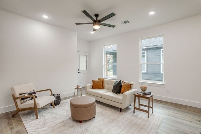 4948 Dunbar Street, Fort Worth, TX 76105