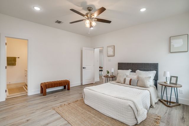 4948 Dunbar Street, Fort Worth, TX 76105