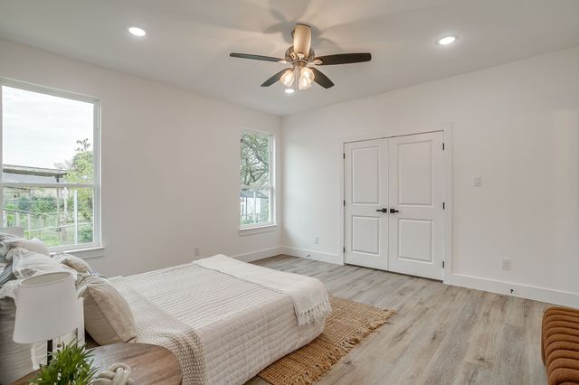 4948 Dunbar Street, Fort Worth, TX 76105