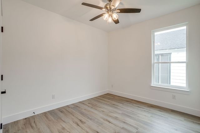 4948 Dunbar Street, Fort Worth, TX 76105