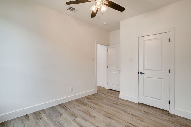 4948 Dunbar Street, Fort Worth, TX 76105