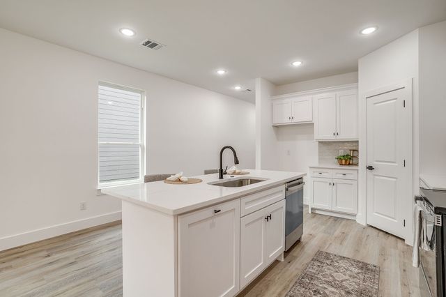 4948 Dunbar Street, Fort Worth, TX 76105