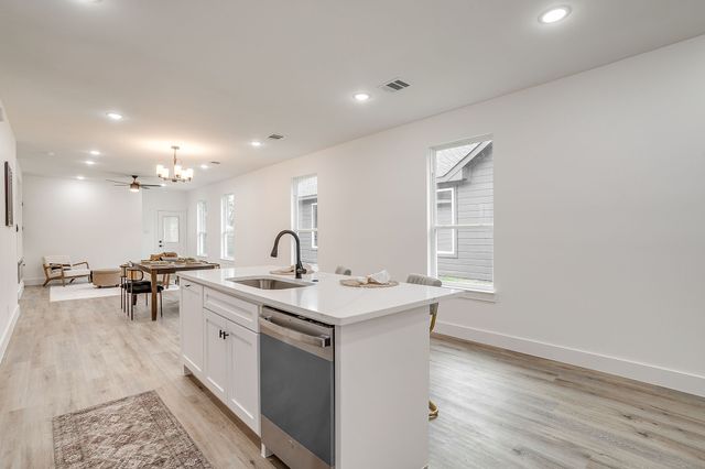 4948 Dunbar Street, Fort Worth, TX 76105