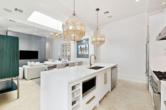 86 N Charles Street, Panama City Beach, FL 32461