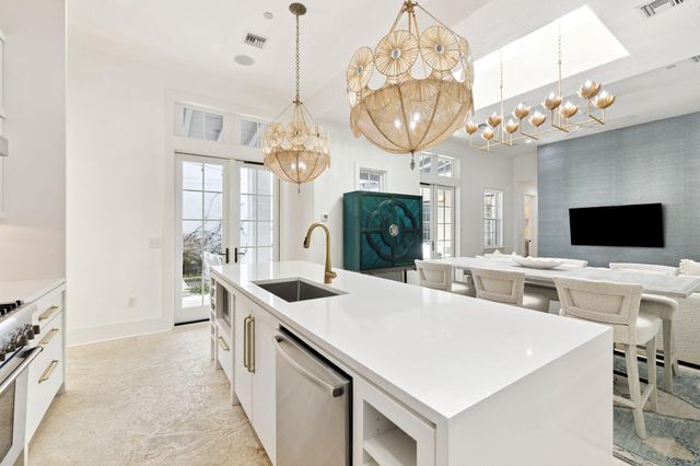 86 N Charles Street, Panama City Beach, FL 32461