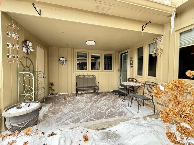 12432 Pinecrest Drive 28, Plymouth, MI 48170