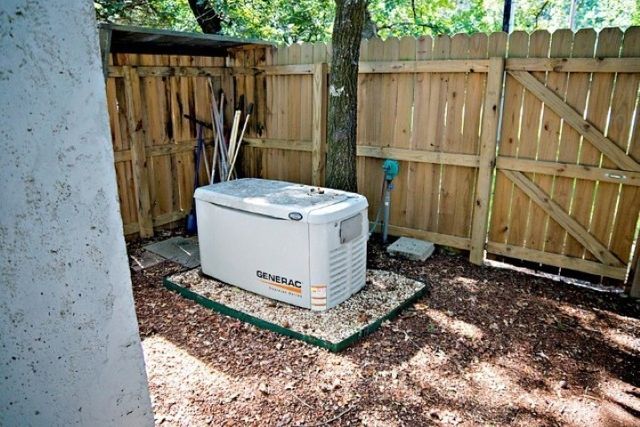 3699 Sabine Street, Athens, TX 75752