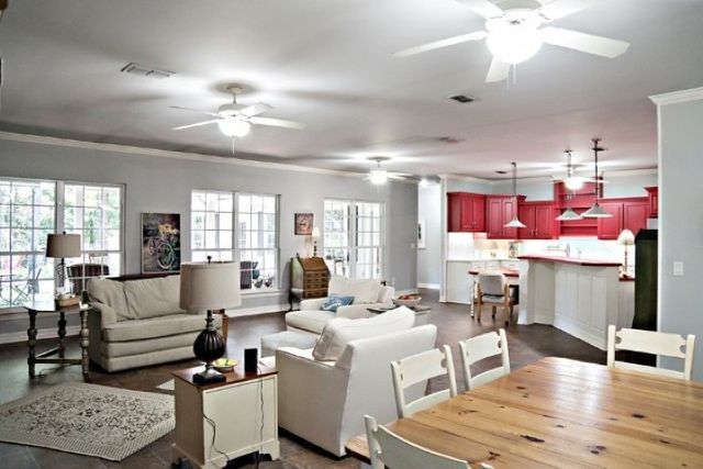 3699 Sabine Street, Athens, TX 75752
