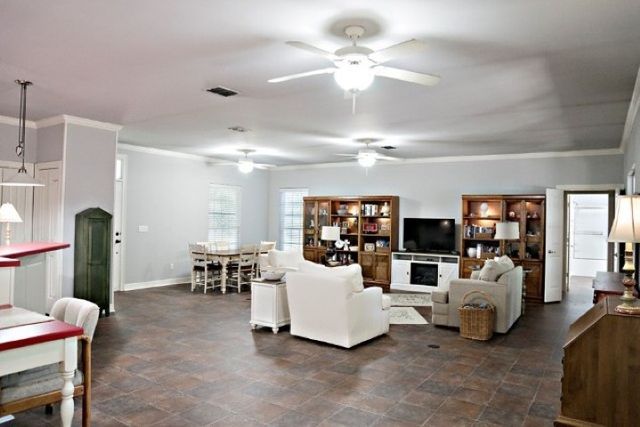 3699 Sabine Street, Athens, TX 75752