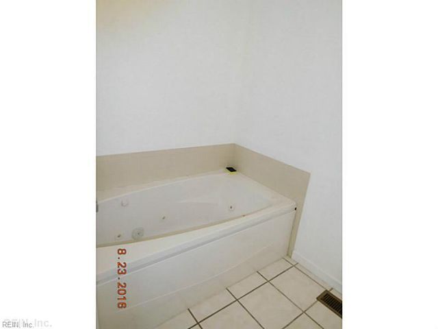 20 Jodys WAY, Hampton, VA 23666