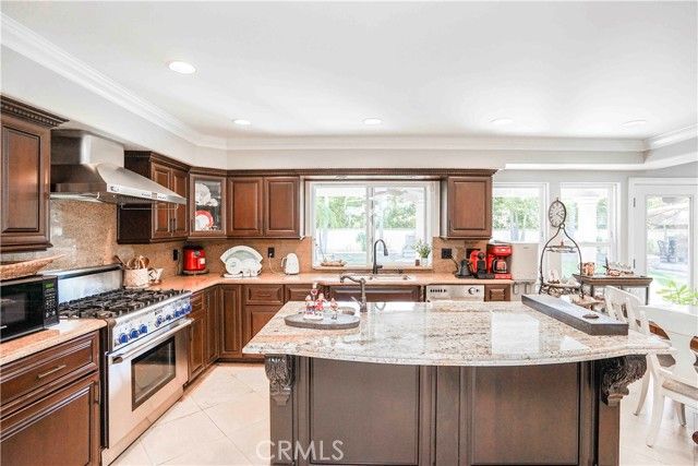 8542 Emerywood Drive, Buena Park, CA 90621