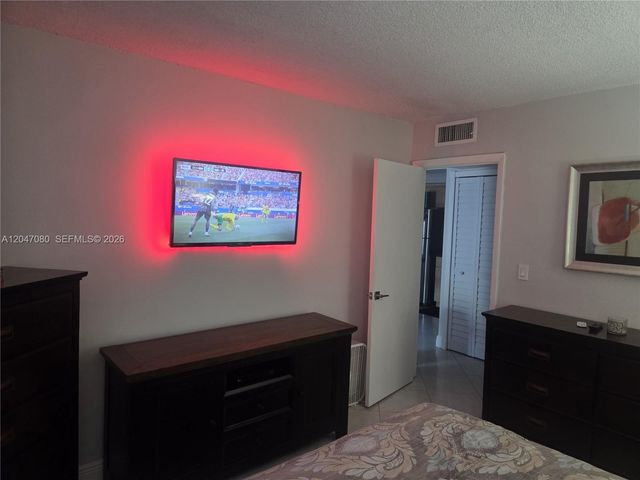 4265 S Tamiami Canal Drive 1208, Miami, FL 33126