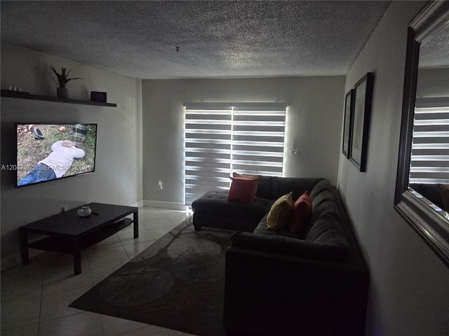 4265 S Tamiami Canal Drive 1208, Miami, FL 33126