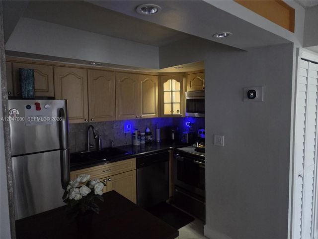 4265 S Tamiami Canal Drive 1208, Miami, FL 33126