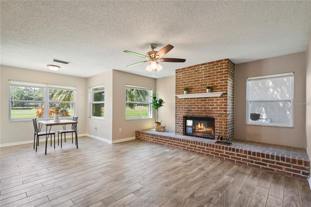 Image 16 of property listing at 7037 EDGEWORTH DRIVE, Orlando, FL 32819