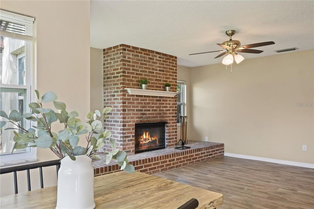 Image 23 of property listing at 7037 EDGEWORTH DRIVE, Orlando, FL 32819