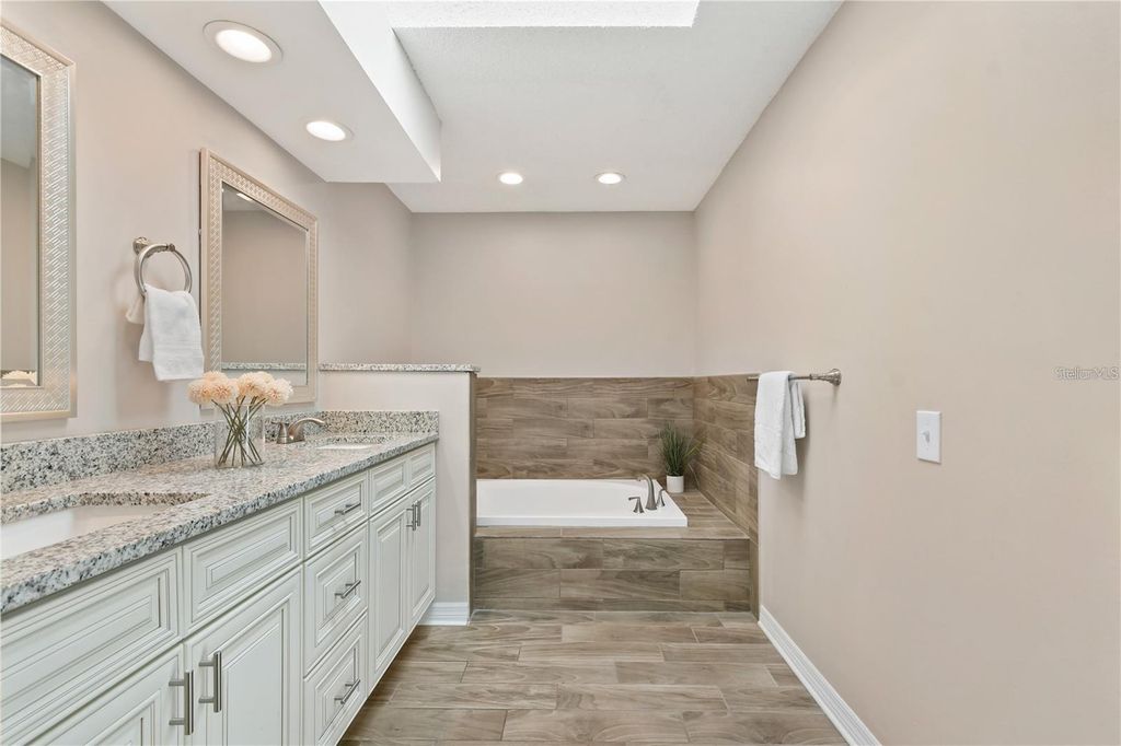 Image 34 of property listing at 7037 EDGEWORTH DRIVE, Orlando, FL 32819