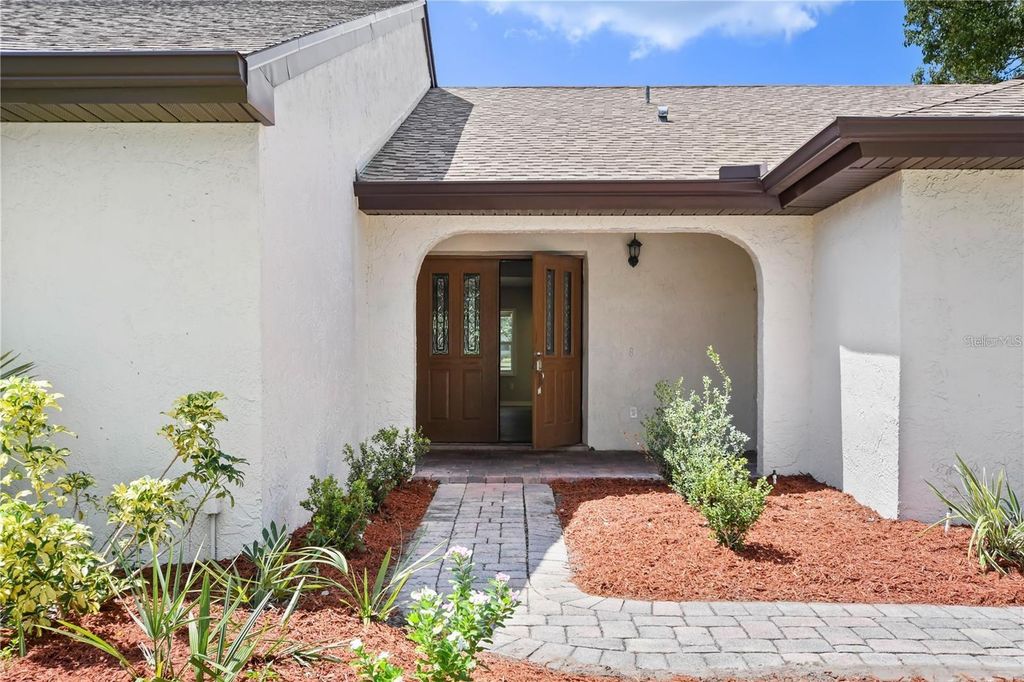 Image 6 of property listing at 7037 EDGEWORTH DRIVE, Orlando, FL 32819