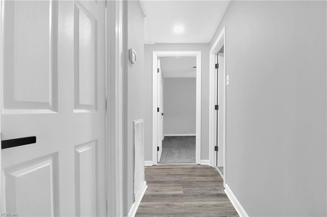 1914 Zinzer RD, Hampton, VA 23663