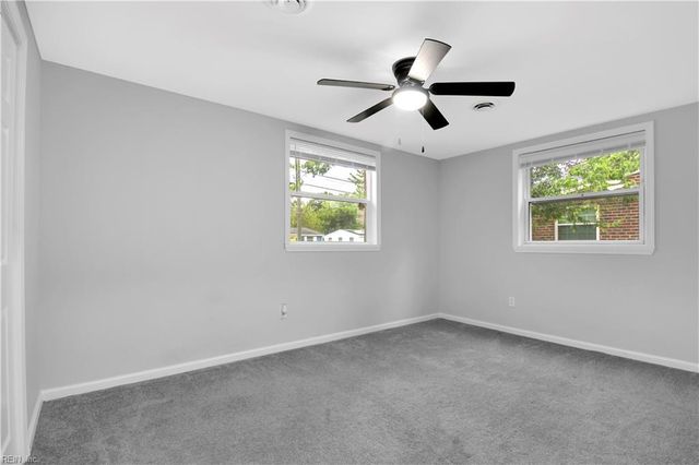 1914 Zinzer RD, Hampton, VA 23663