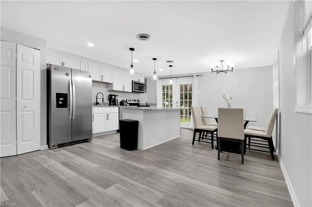 1914 Zinzer RD, Hampton, VA 23663