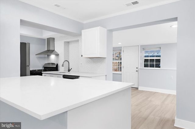 733 W COUNTY LINE RD, Hatboro, PA 19040