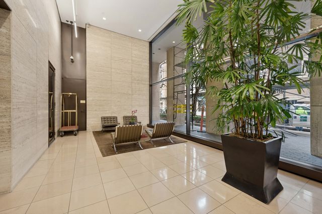 260 E Chestnut Street 4003, Chicago, IL 60611