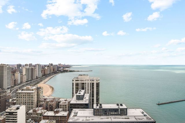260 E Chestnut Street 4003, Chicago, IL 60611