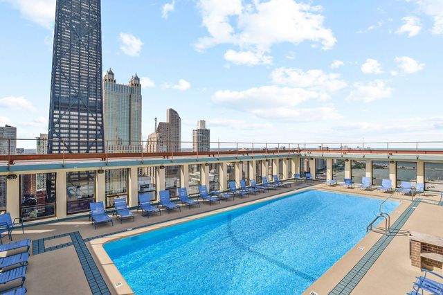 260 E Chestnut Street 4003, Chicago, IL 60611