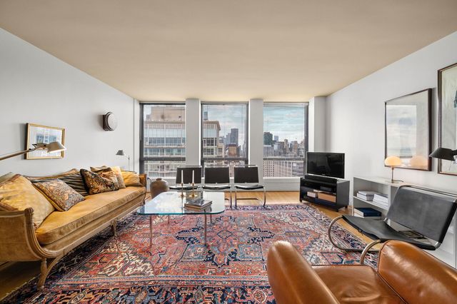 260 E Chestnut Street 4003, Chicago, IL 60611