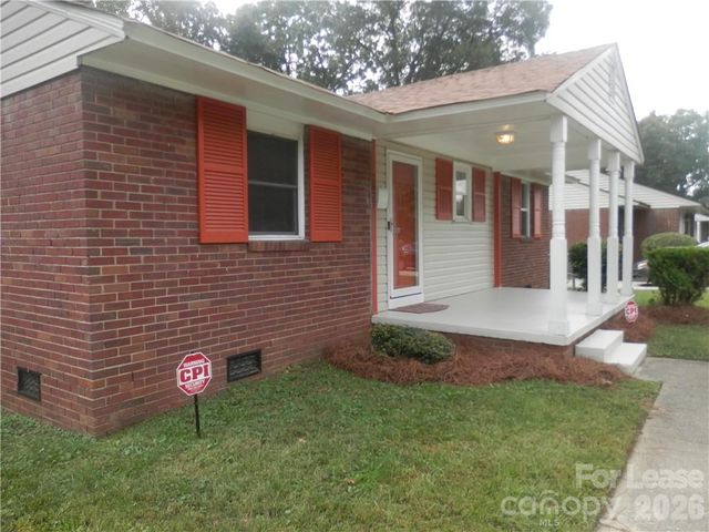 2827 Burbank Drive, Charlotte, NC 28216