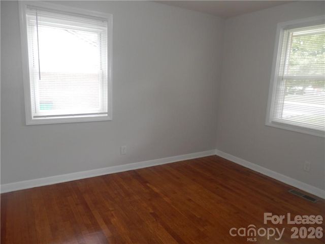 2827 Burbank Drive, Charlotte, NC 28216