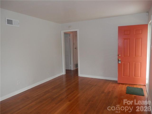 2827 Burbank Drive, Charlotte, NC 28216