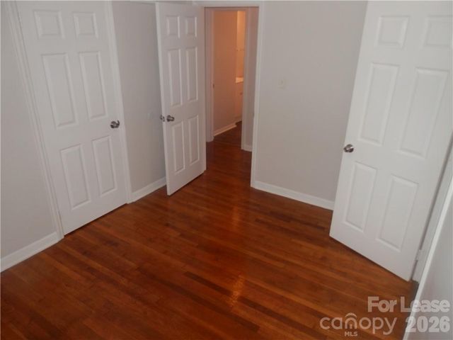 2827 Burbank Drive, Charlotte, NC 28216