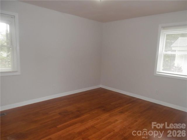 2827 Burbank Drive, Charlotte, NC 28216