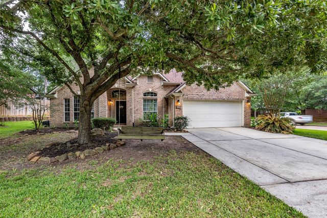 107 Dawns Edge Drive, Conroe, TX 77356