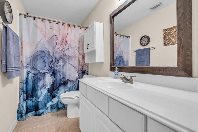 107 Dawns Edge Drive, Conroe, TX 77356