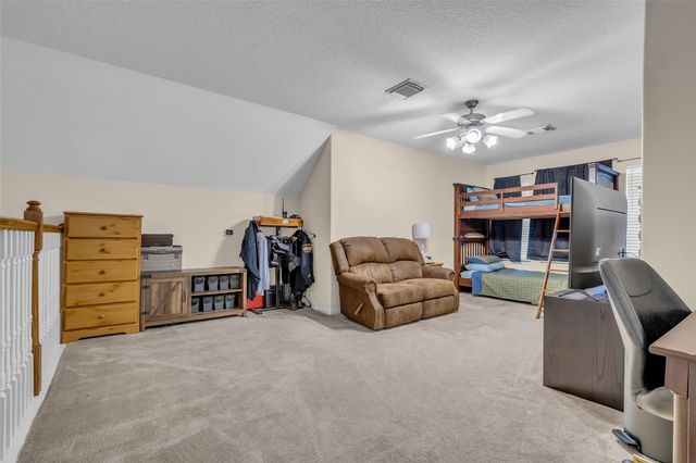 107 Dawns Edge Drive, Conroe, TX 77356