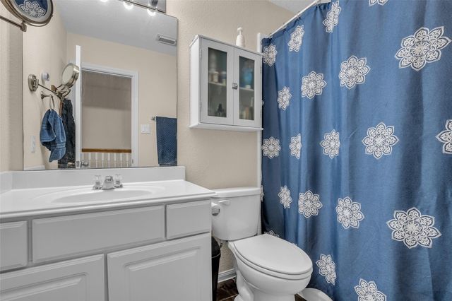 107 Dawns Edge Drive, Conroe, TX 77356