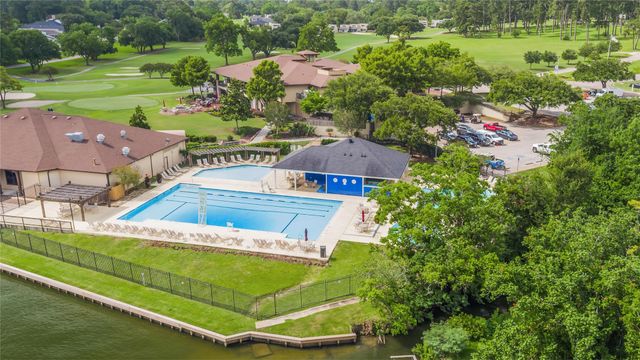 107 Dawns Edge Drive, Conroe, TX 77356