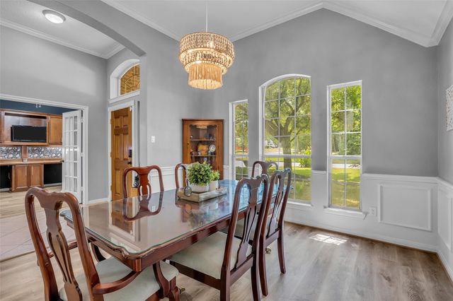 107 Dawns Edge Drive, Conroe, TX 77356